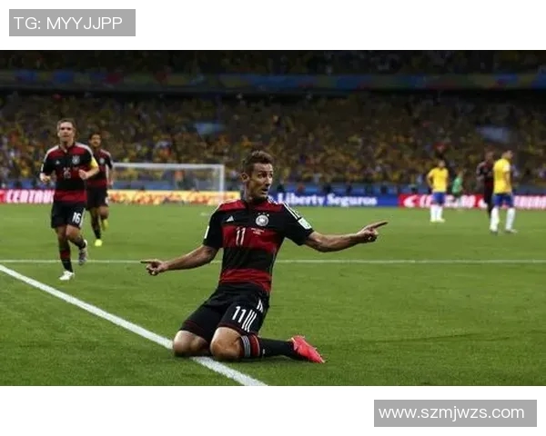 足球明星内里精彩瞬间大集合让你领略他们的风采与魅力