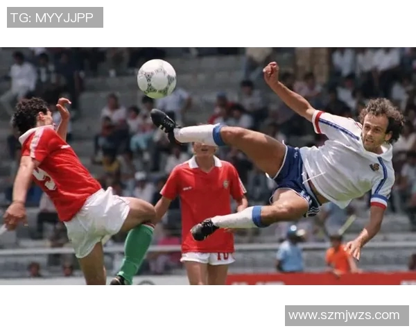 足球明星球星奖杯的辉煌历程与传奇瞬间回顾